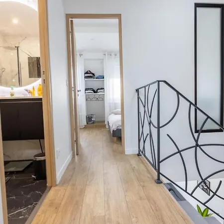 Duplex Avec Extérieur, 30 Min De Paris Et
