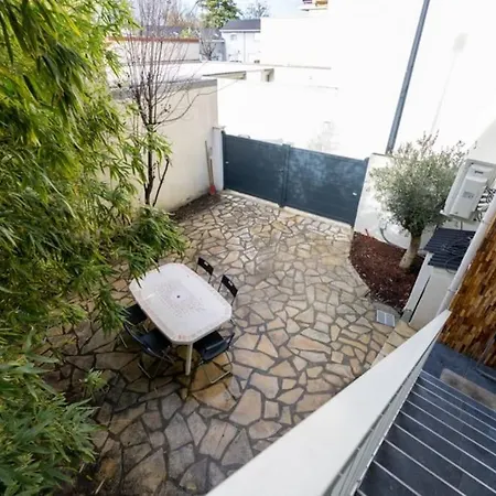 Duplex Avec Extérieur, 30 Min De Paris Et *