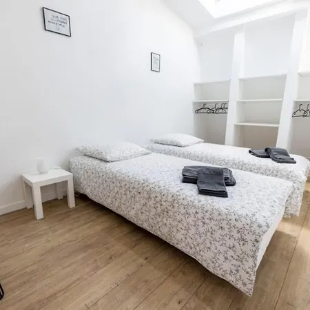 Appartement Duplex Avec Extérieur, 30 Min De Paris Et Saint-Maur-des-Fossés